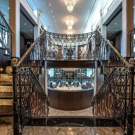 Botel Viva Riverside Frankfurt *