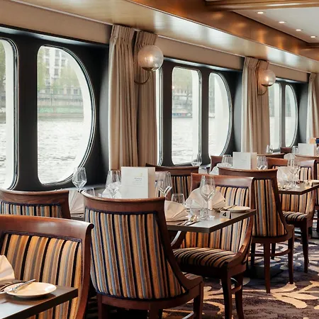 Viva Riverside Frankfurt Ботель *