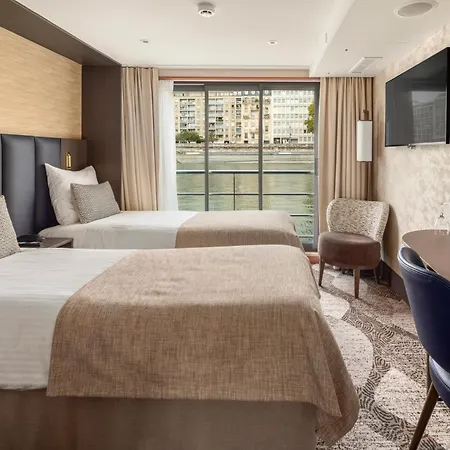 Ботель Viva Riverside Frankfurt *