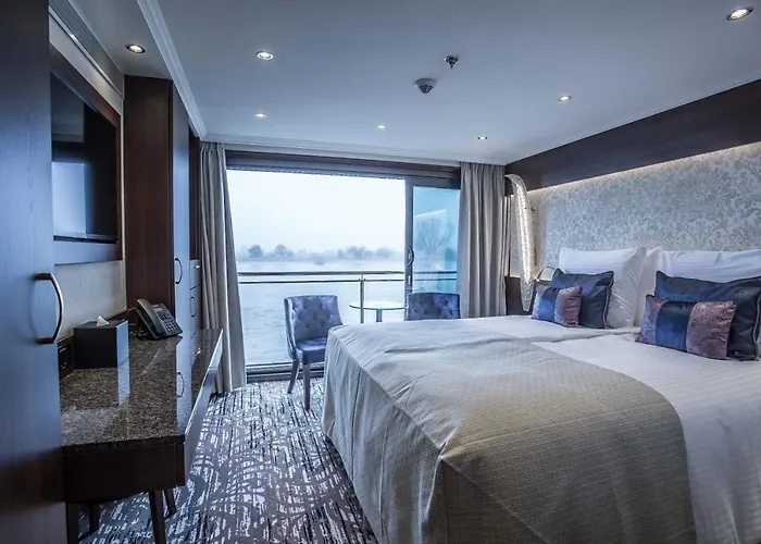 Úszó hotel Viva Riverside Frankfurt *