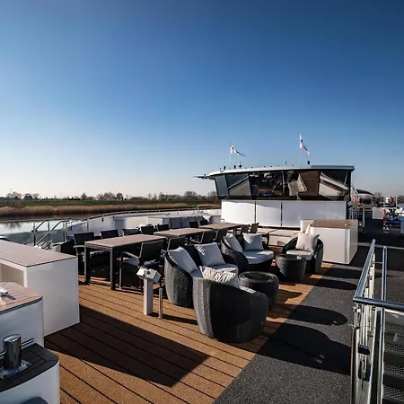 Viva Riverside Frankfurt فرانكفورت